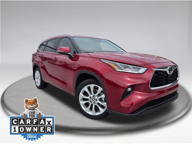 Used 2025 Toyota Highlander Limited FWD image 2