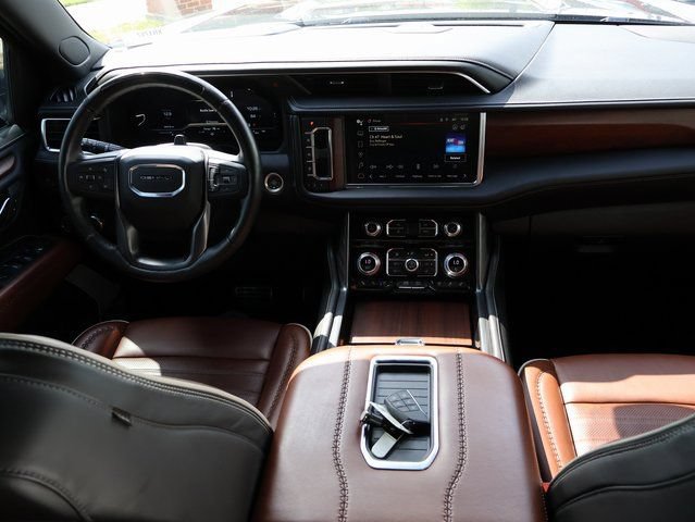 Used 2024 GMC Yukon Denali Ultimate AWD/4WD image 13