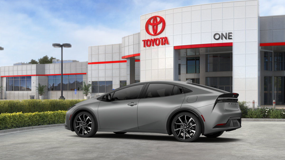 New 2027 Toyota Prius Plug-In Hybrid FWD image 45