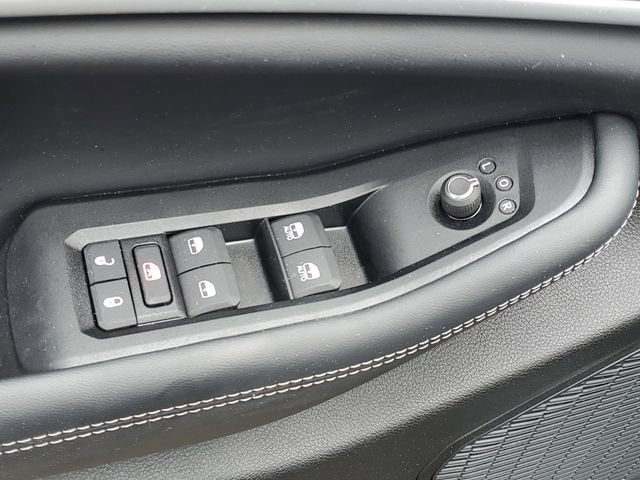 New 2026 Jeep Grand Cherokee Altitude AWD/4WD image 17