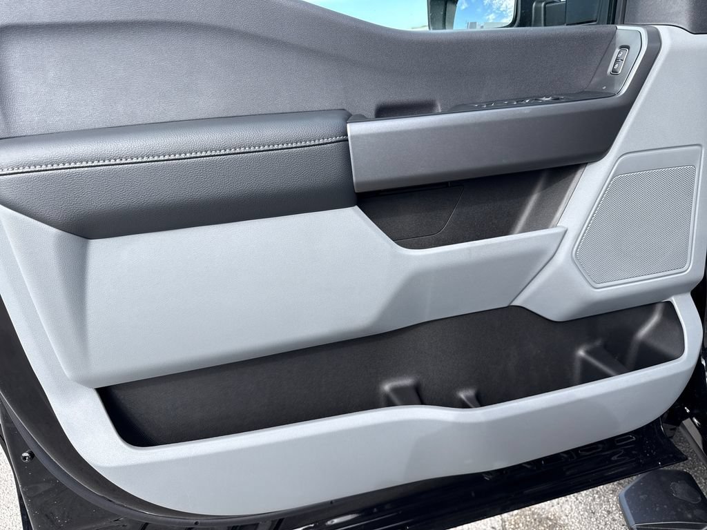 New 2027 Ford F250 XL w/ STX Appearance Package AWD/4WD image 18