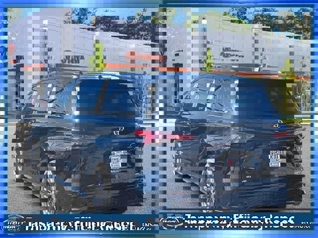 Certified 2024 Toyota Sienna XSE image 8