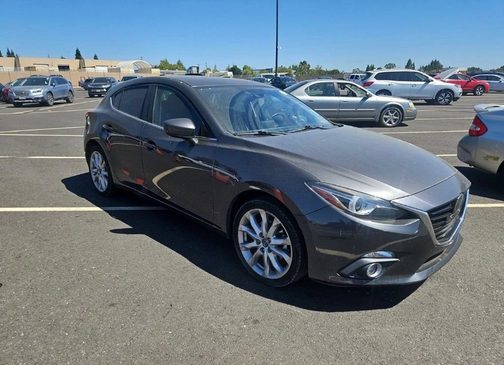 Used 2014 MAZDA MAZDA3 s Grand Touring w/ Technology Package FWD image 2
