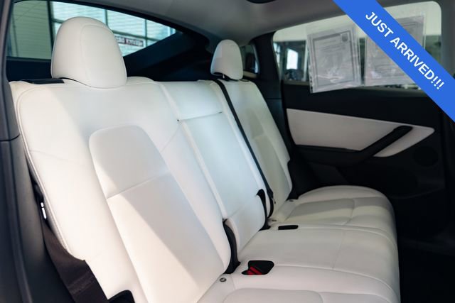 Used 2022 Tesla Model Y Performance AWD/4WD image 31
