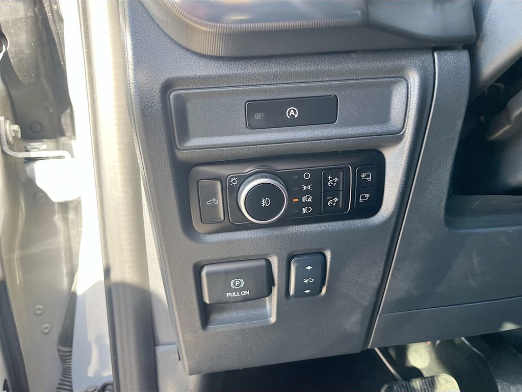 Used 2025 Ford F150 Lariat w/ Equipment Group 501A Mid image 10