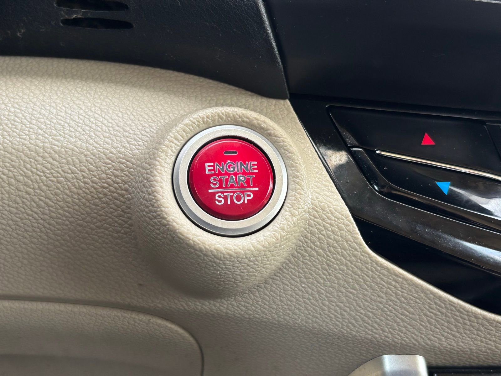 Used 2017 Honda Accord EX image 12