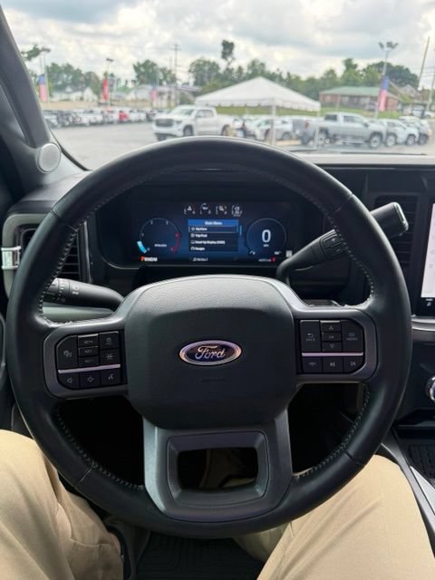 Used 2023 Ford F250 Lariat w/ Lariat Ultimate Package AWD/4WD image 13
