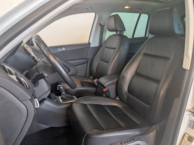 Used 2017 Volkswagen Tiguan Sport image 10