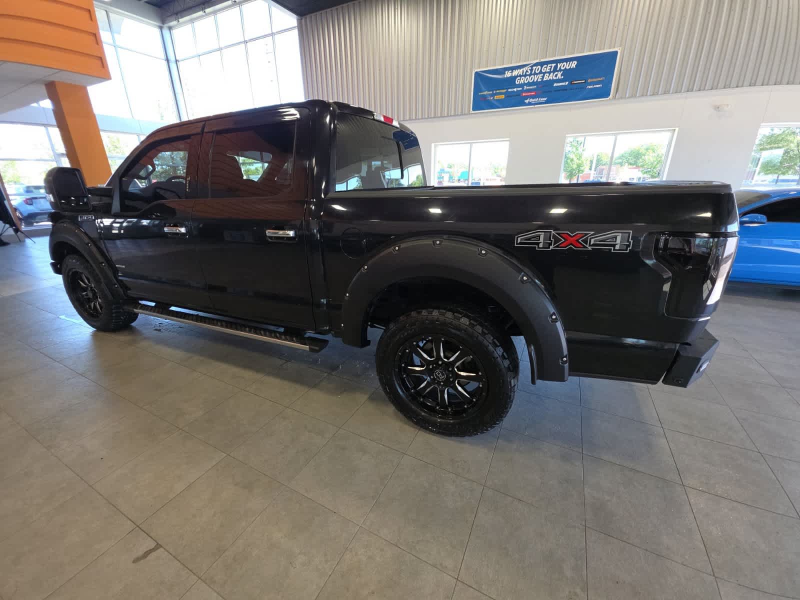 Used 2015 Ford F150 XLT w/ Equipment Group 302A Luxury AWD/4WD image 11