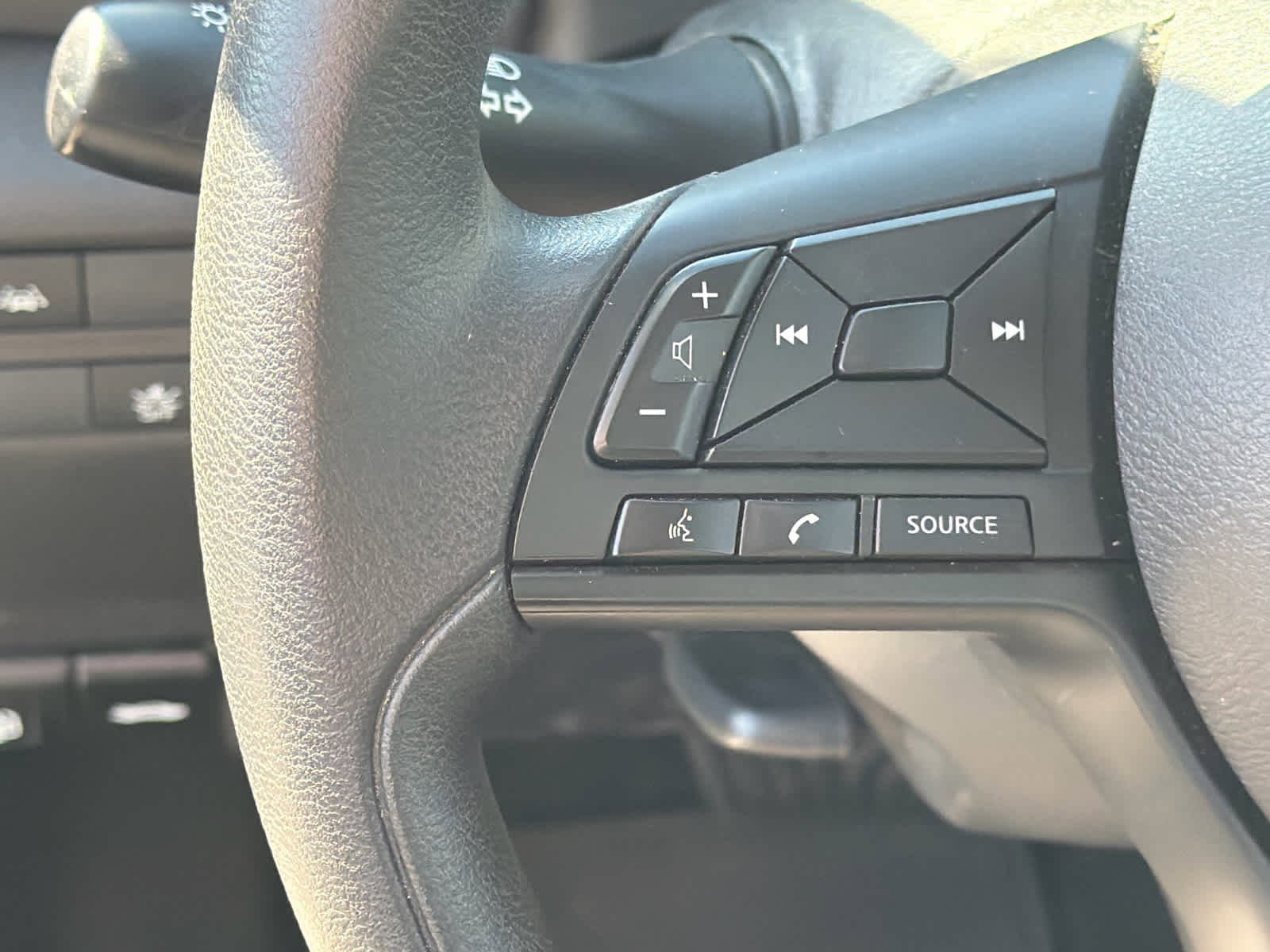 Used 2025 Nissan Versa S w/ S Plus Package image 27