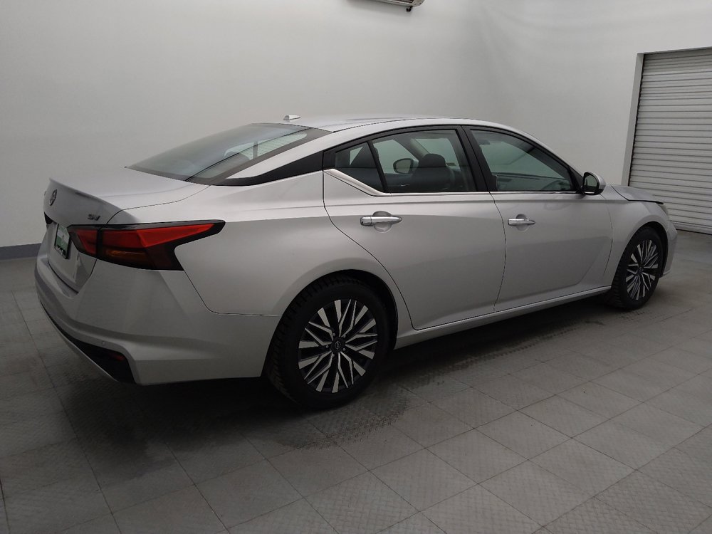 Used 2023 Nissan Altima 2.5 SV image 10