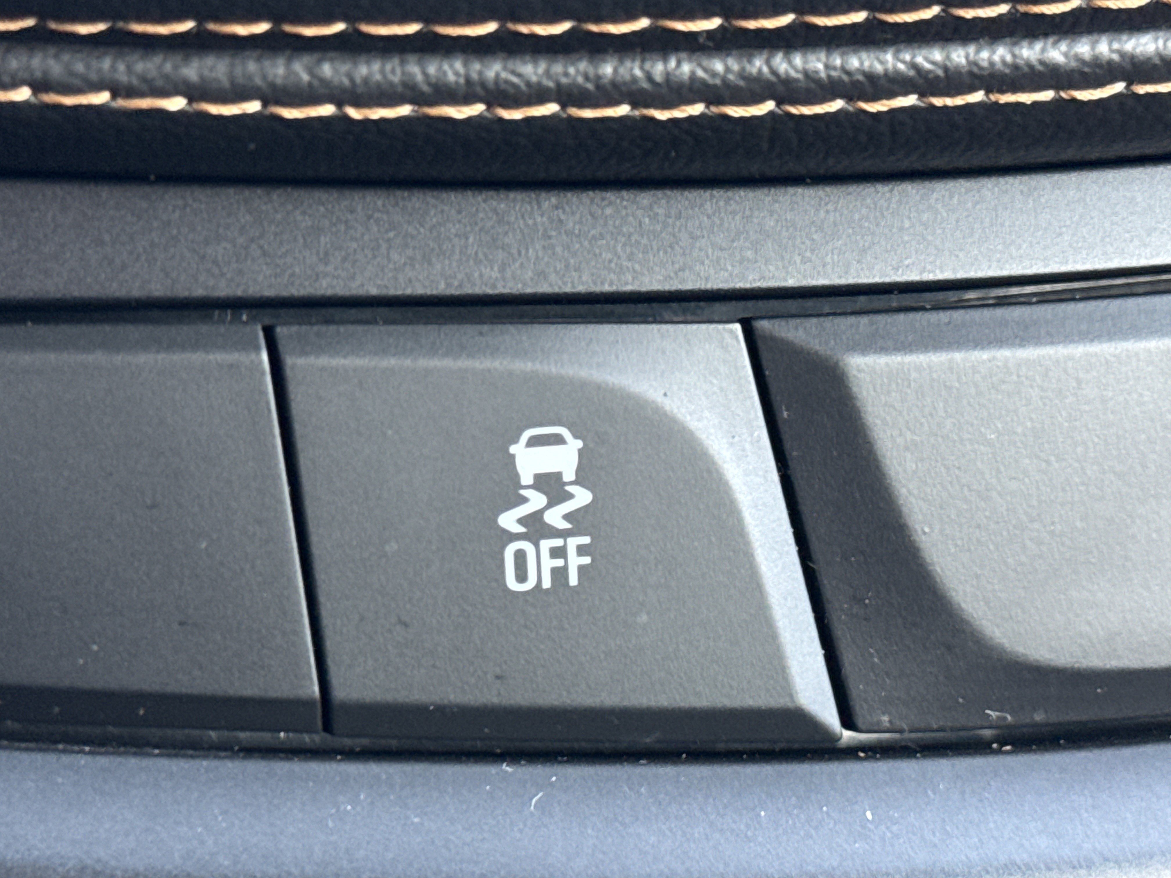 Used 2018 Chevrolet Trax LS image 25