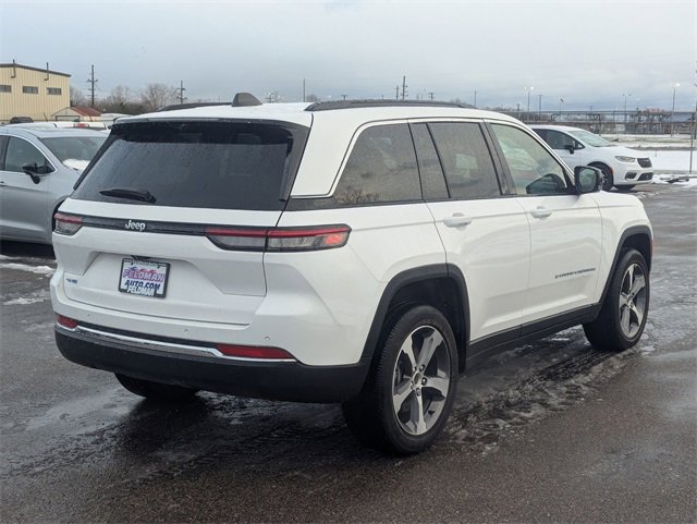 New 2024 Jeep Grand Cherokee Limited 4xe w/ Luxury Tech Group II image 3