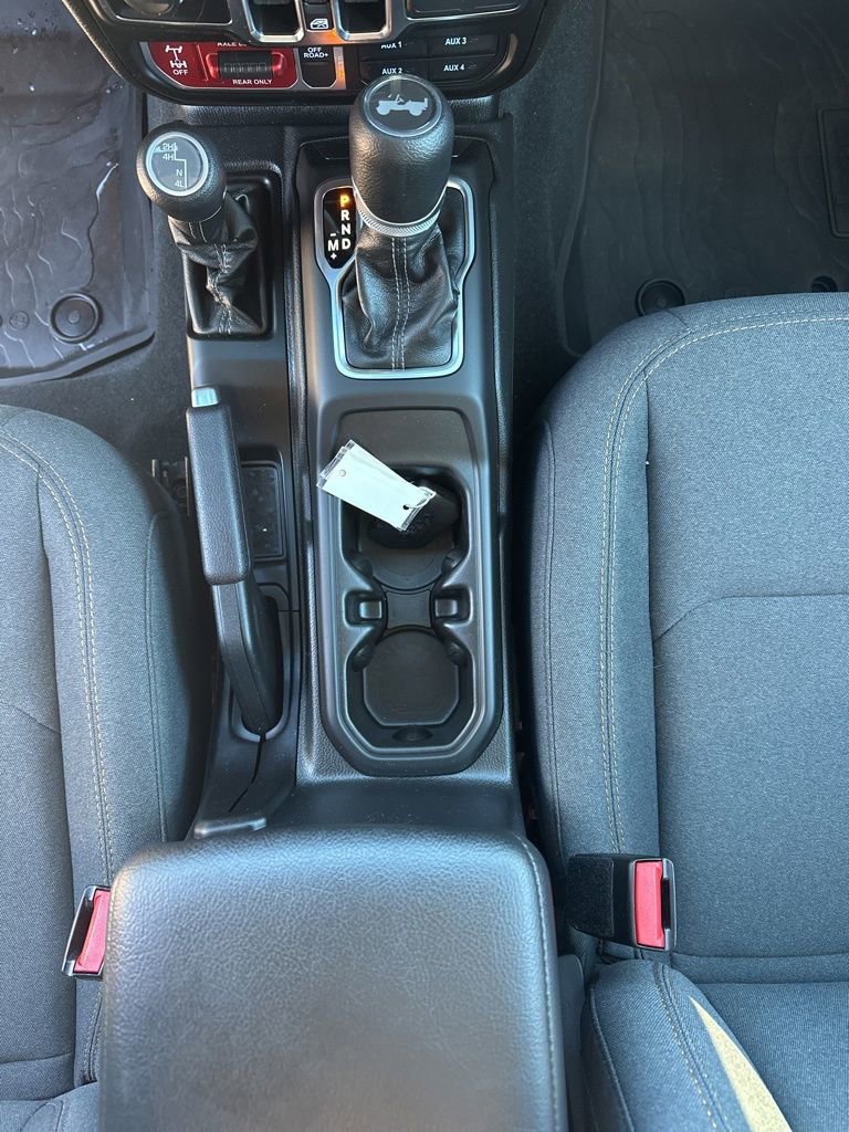 Used 2024 Jeep Wrangler Unlimited Sport AWD/4WD image 33