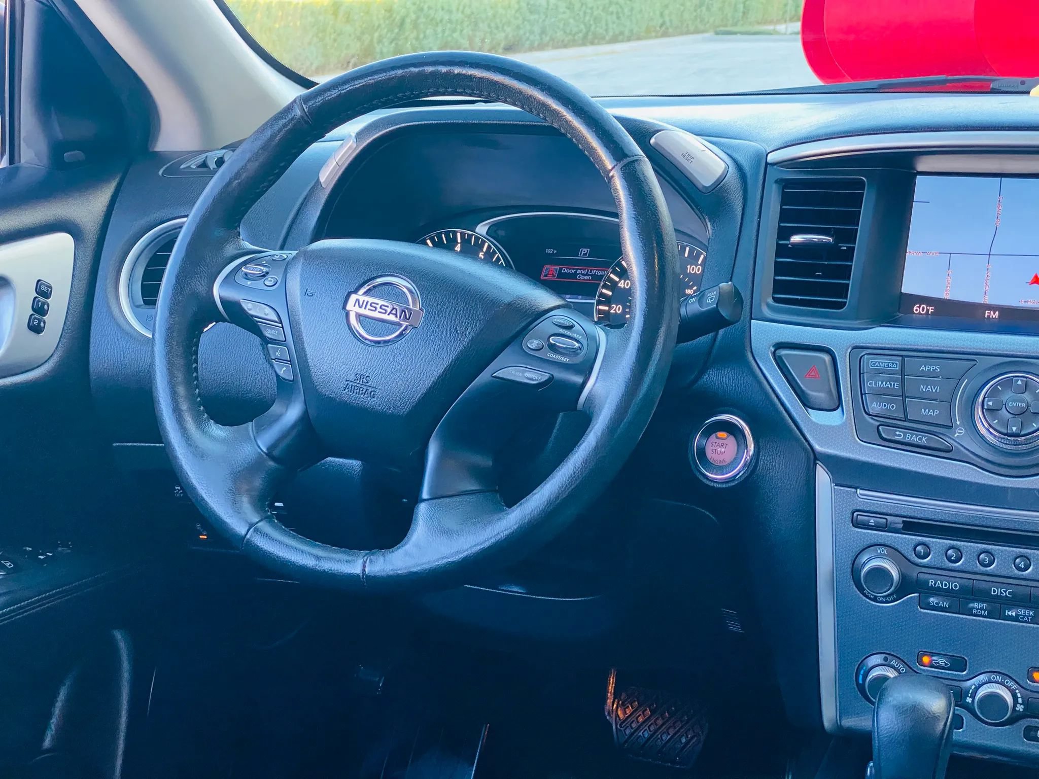 Used 2019 Nissan Pathfinder SL FWD image 29