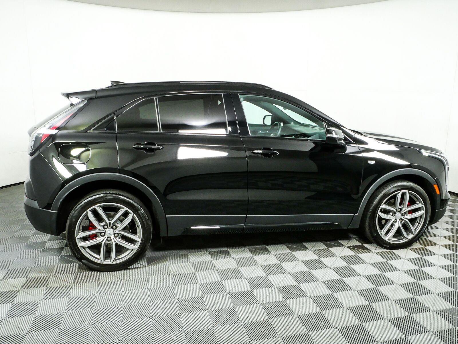 Used 2021 Cadillac XT4 Sport FWD image 28