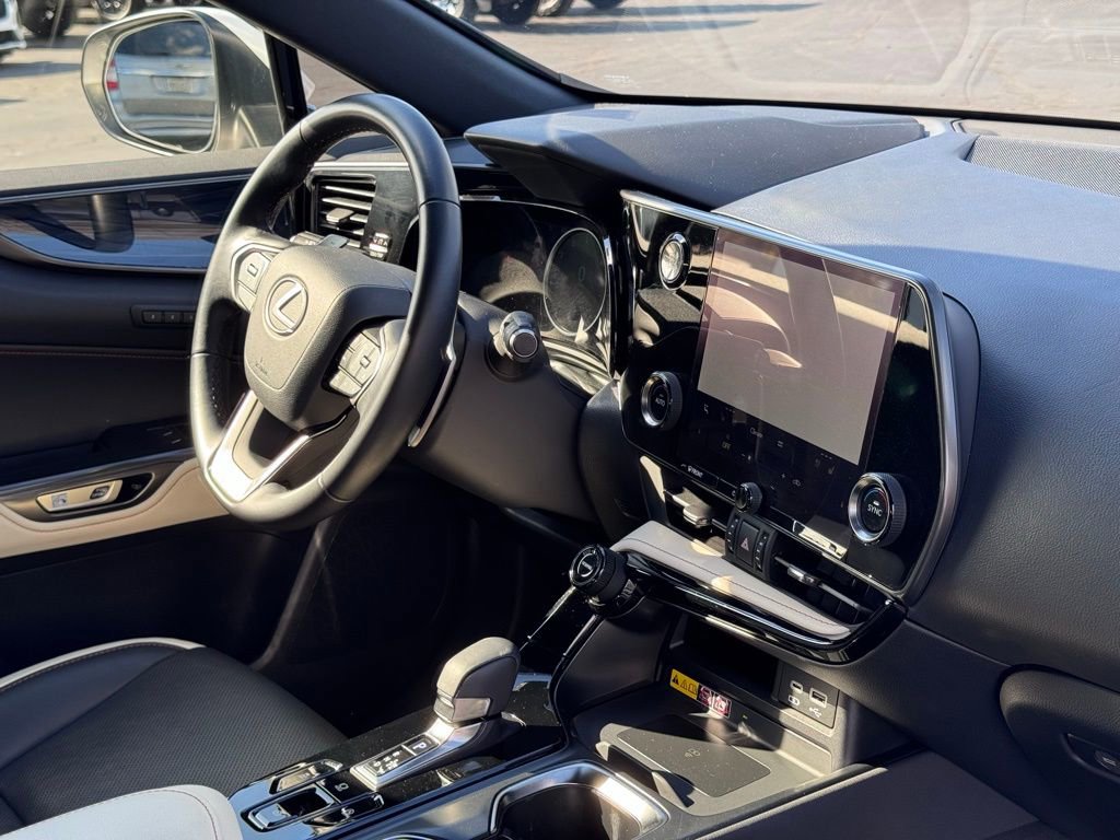 Used 2022 Lexus NX 250 FWD image 29