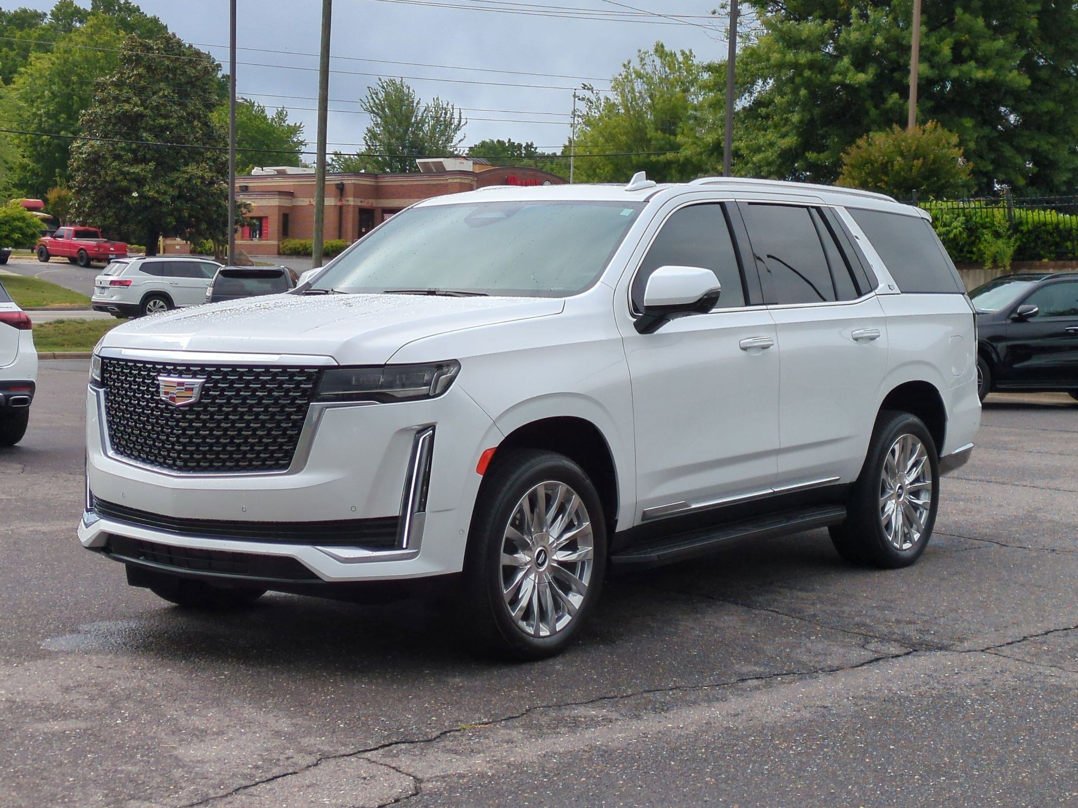 Used 2023 Cadillac Escalade Premium Luxury AWD/4WD image 8