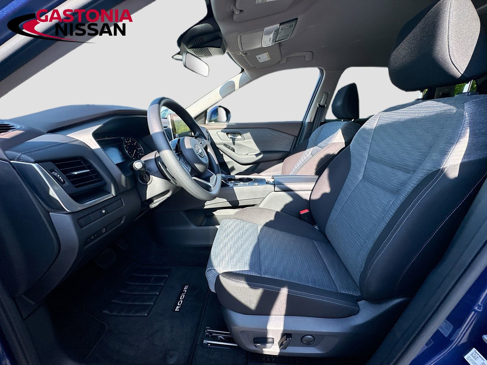 Used 2023 Nissan Rogue SV FWD image 26