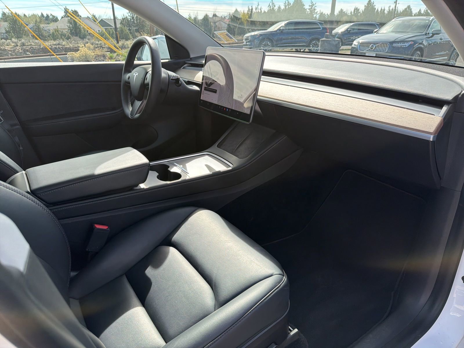 Used 2021 Tesla Model Y Standard Range image 27