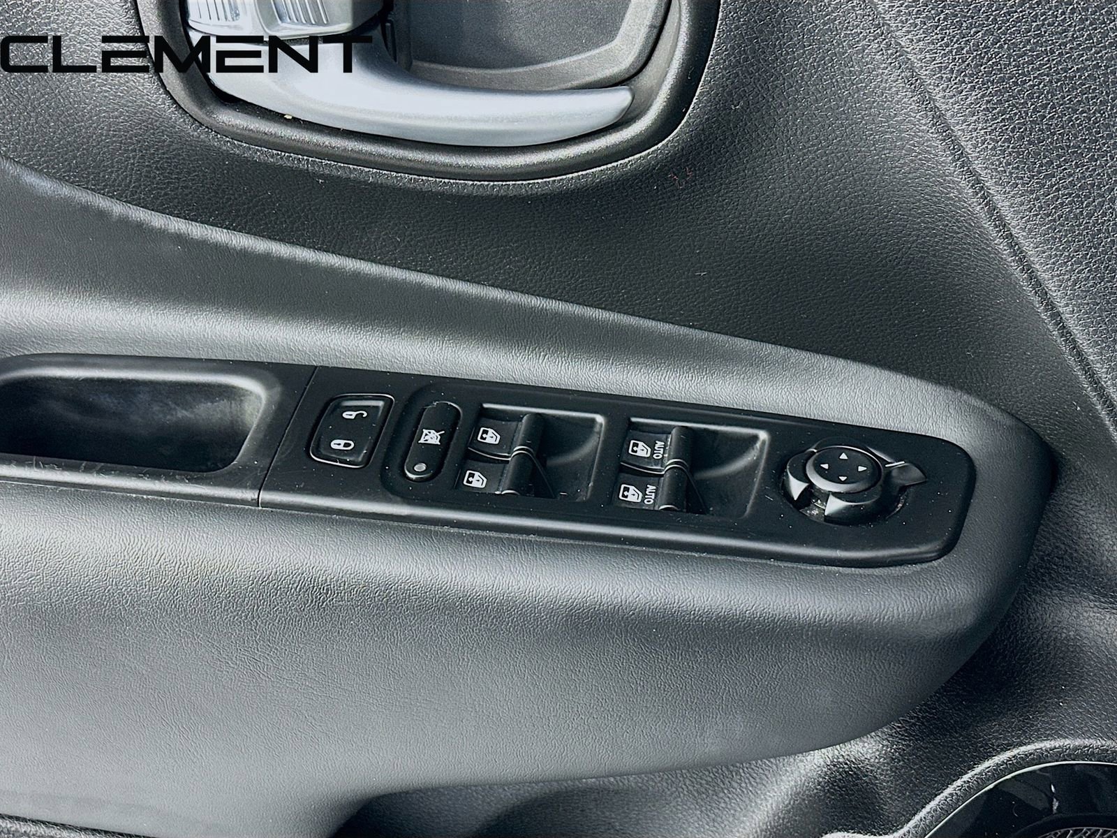 Used 2019 Jeep Renegade Altitude w/ Quick Order Package 2XM image 24