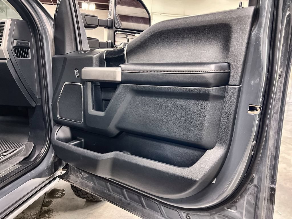 Used 2021 Ford F250 Platinum w/ Tremor Off-Road Package AWD/4WD image 31