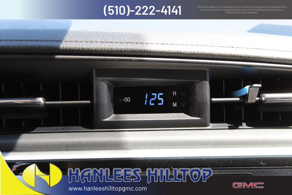 Used 2017 Toyota Corolla SE w/ Carpet Mat Package (TMS) FWD image 23