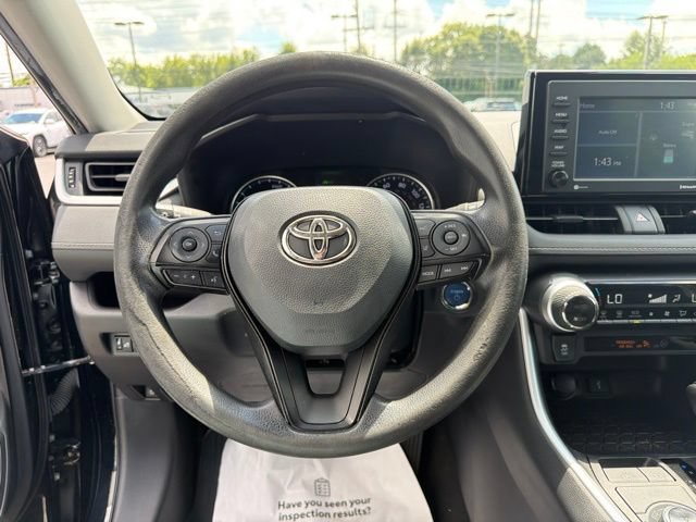 Used 2022 Toyota RAV4 XLE AWD/4WD image 23