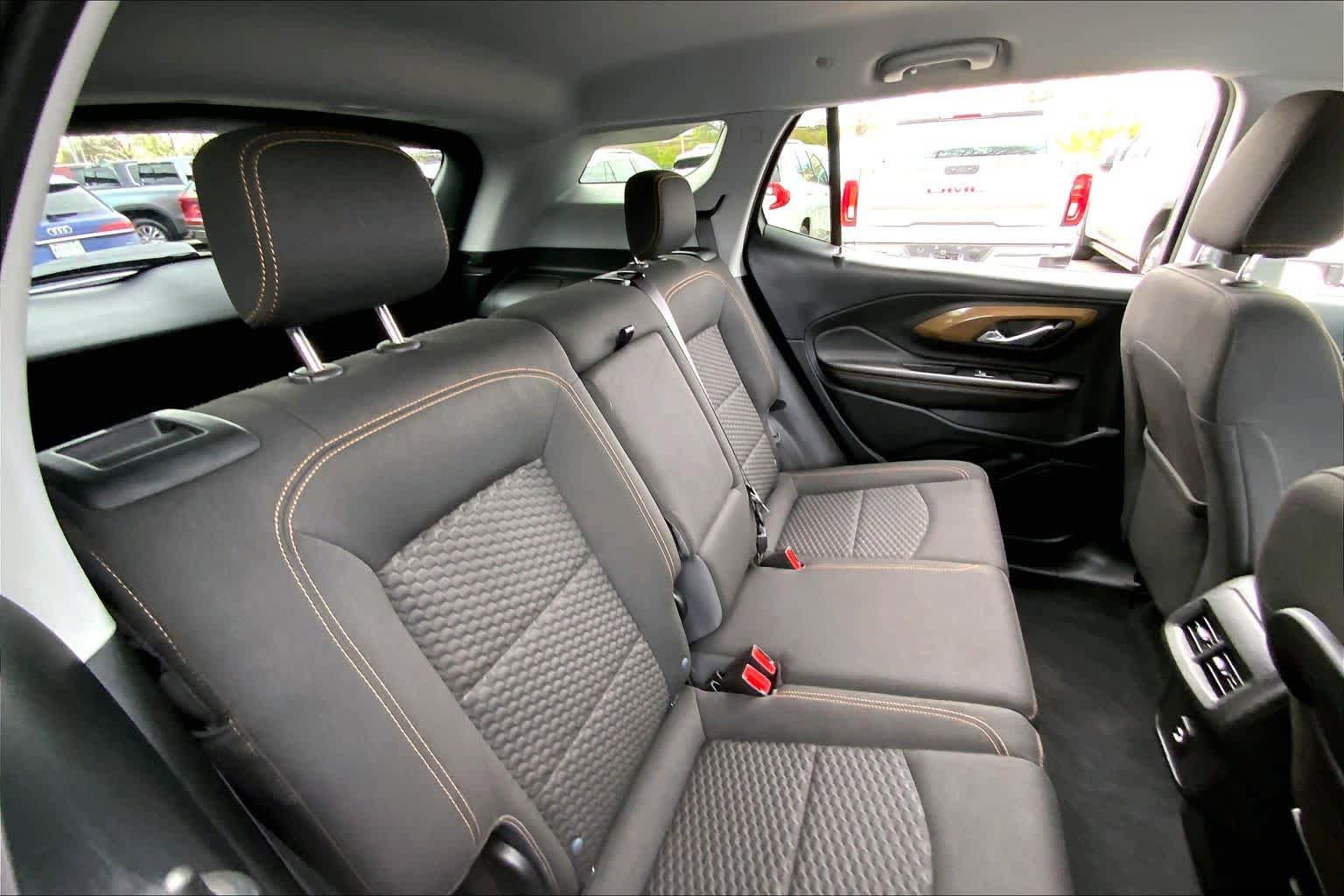 Used 2020 GMC Terrain SLE w/ Driver Convenience Package AWD/4WD image 18