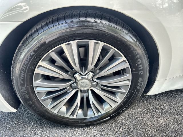 Used 2016 Kia K900 Luxury image 18