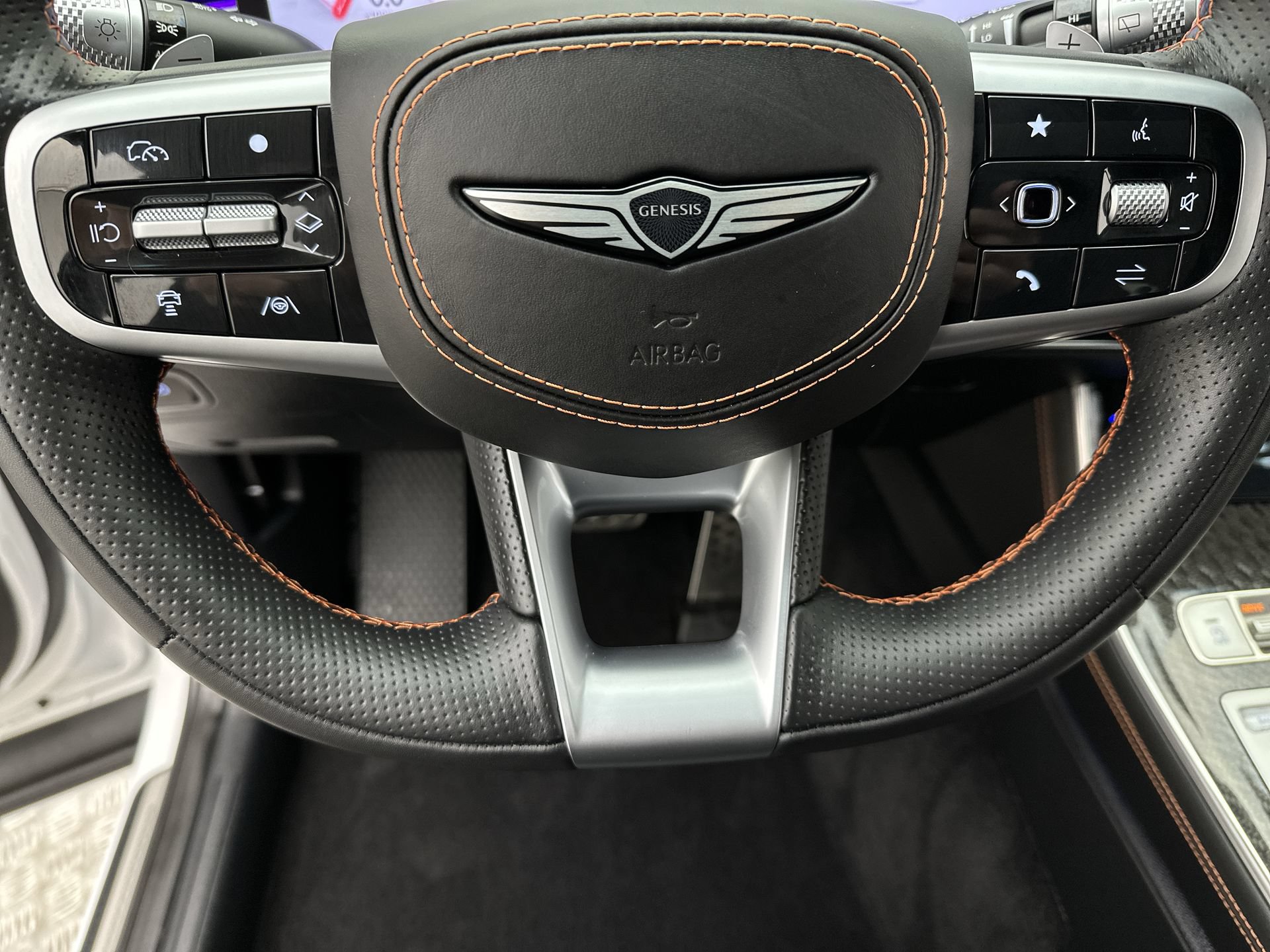 Certified 2026 Genesis GV70 3.5T Sport Prestige AWD/4WD image 14