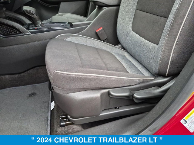 Used 2024 Chevrolet TrailBlazer LT w/ Driver Confidence Package AWD/4WD image 15