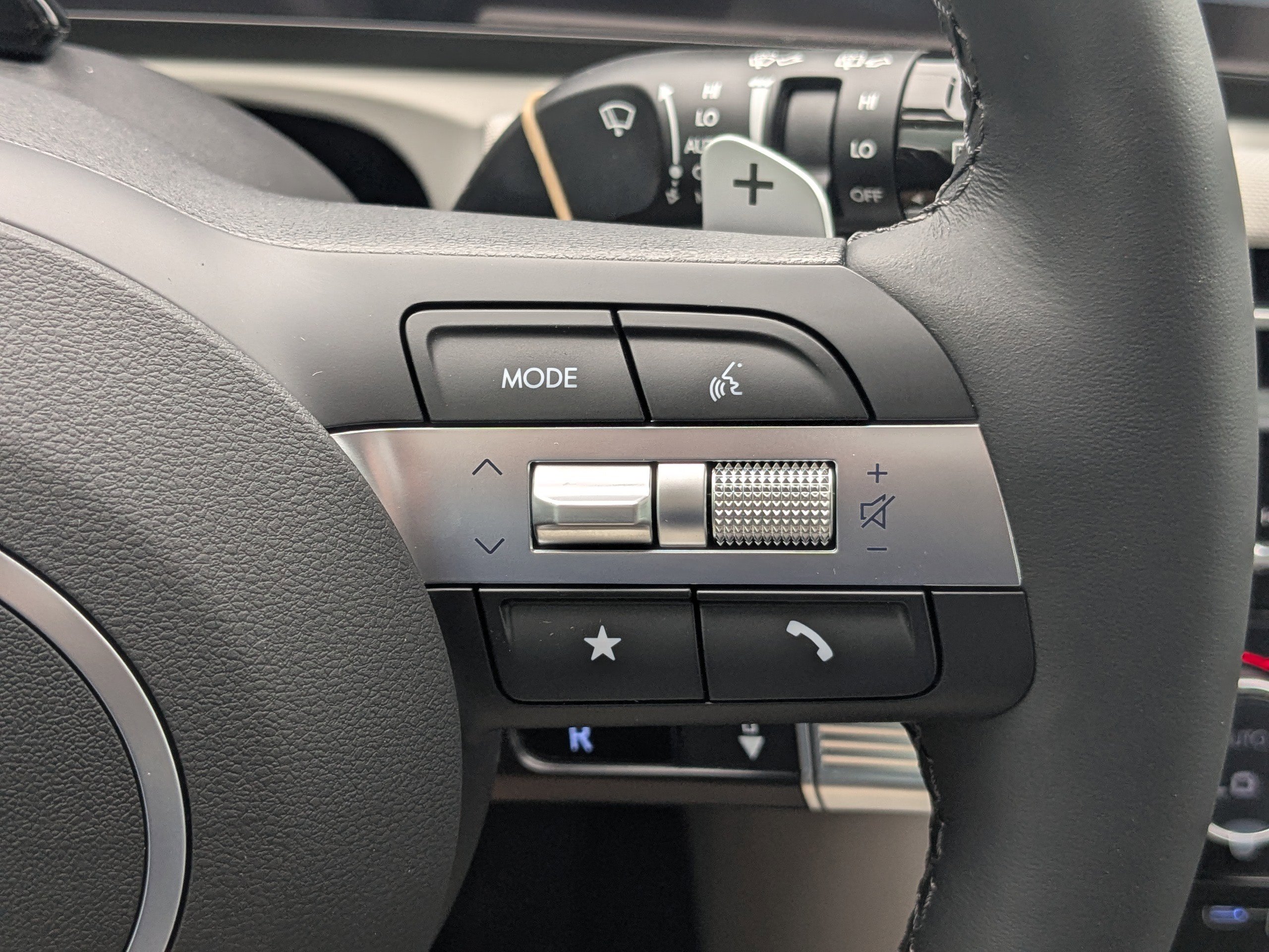 New 2026 Hyundai Tucson Limited FWD image 35