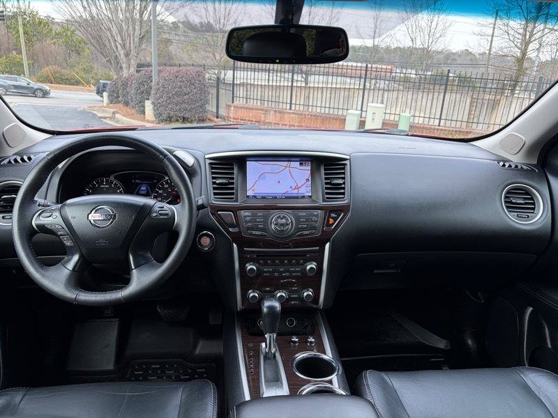 Used 2014 Nissan Pathfinder Platinum w/ Platinum Premium Package FWD image 16
