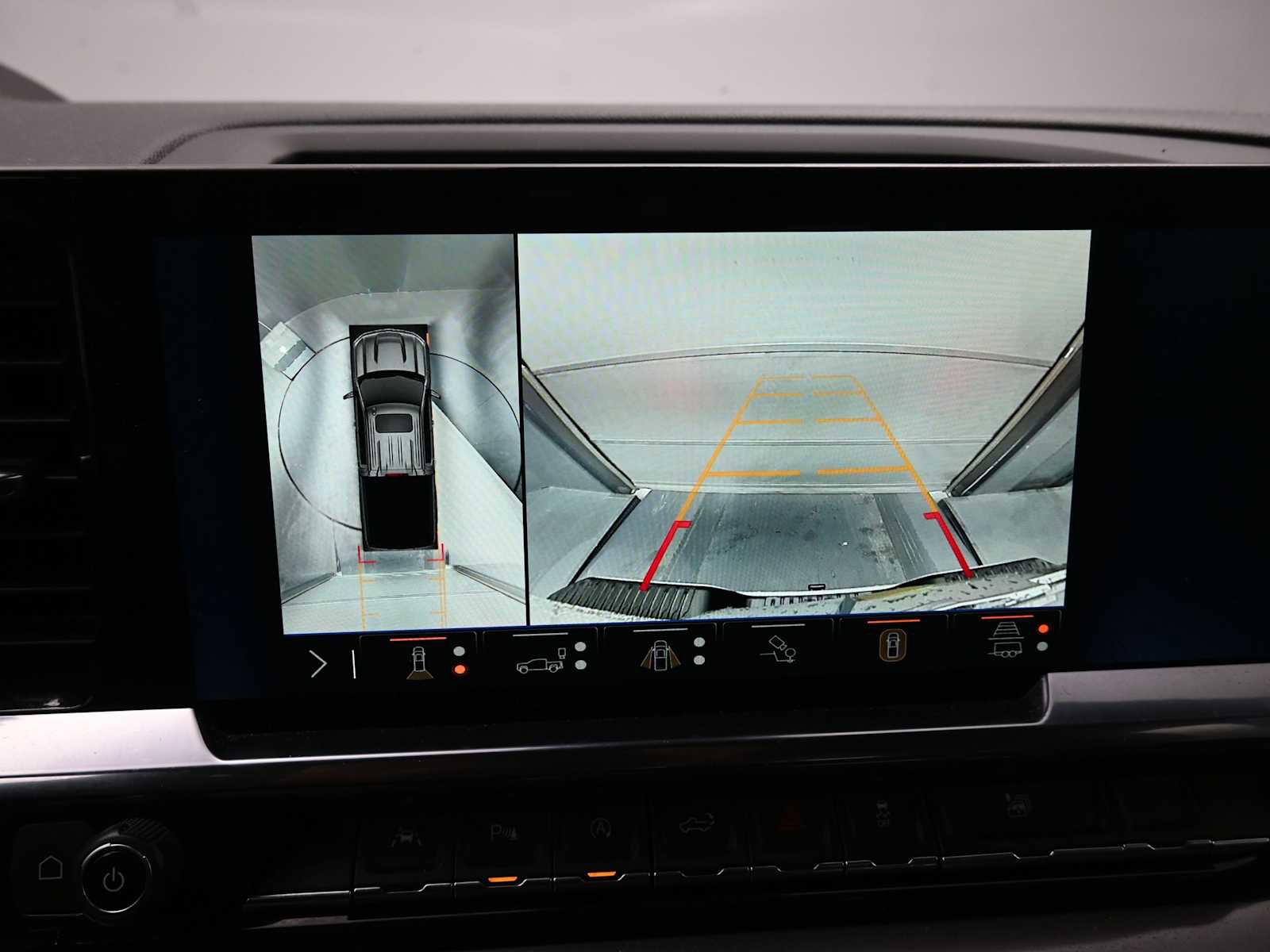 Used 2024 Chevrolet Silverado 1500 High Country image 14