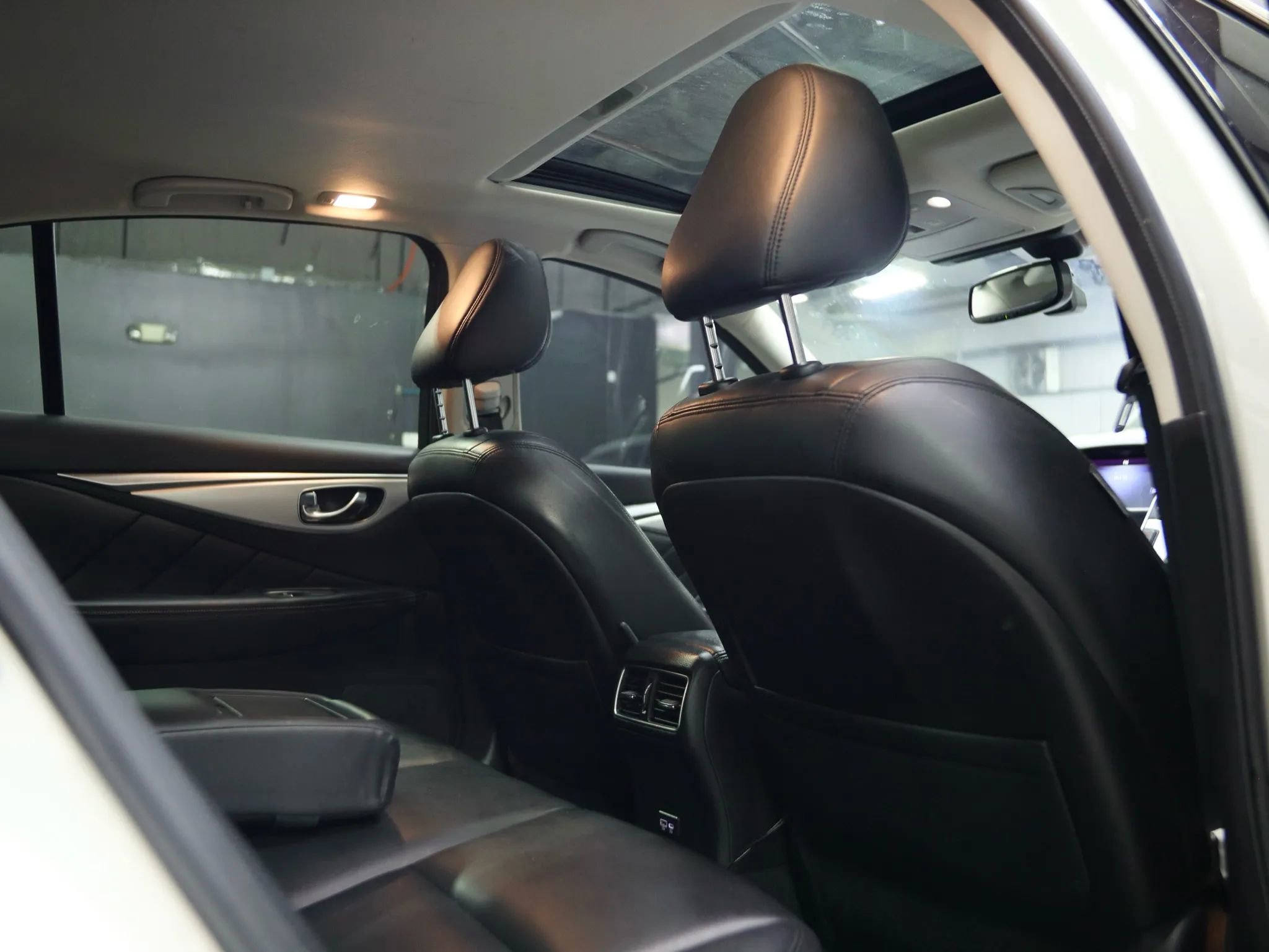 Used 2021 INFINITI Q50 Luxe w/ Cargo Package image 30