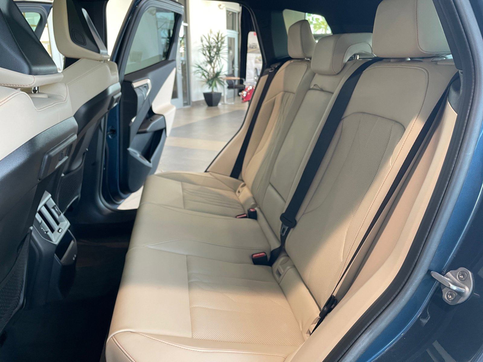 Used 2025 BMW X3 xDrive30i w/ Convenience Package image 17