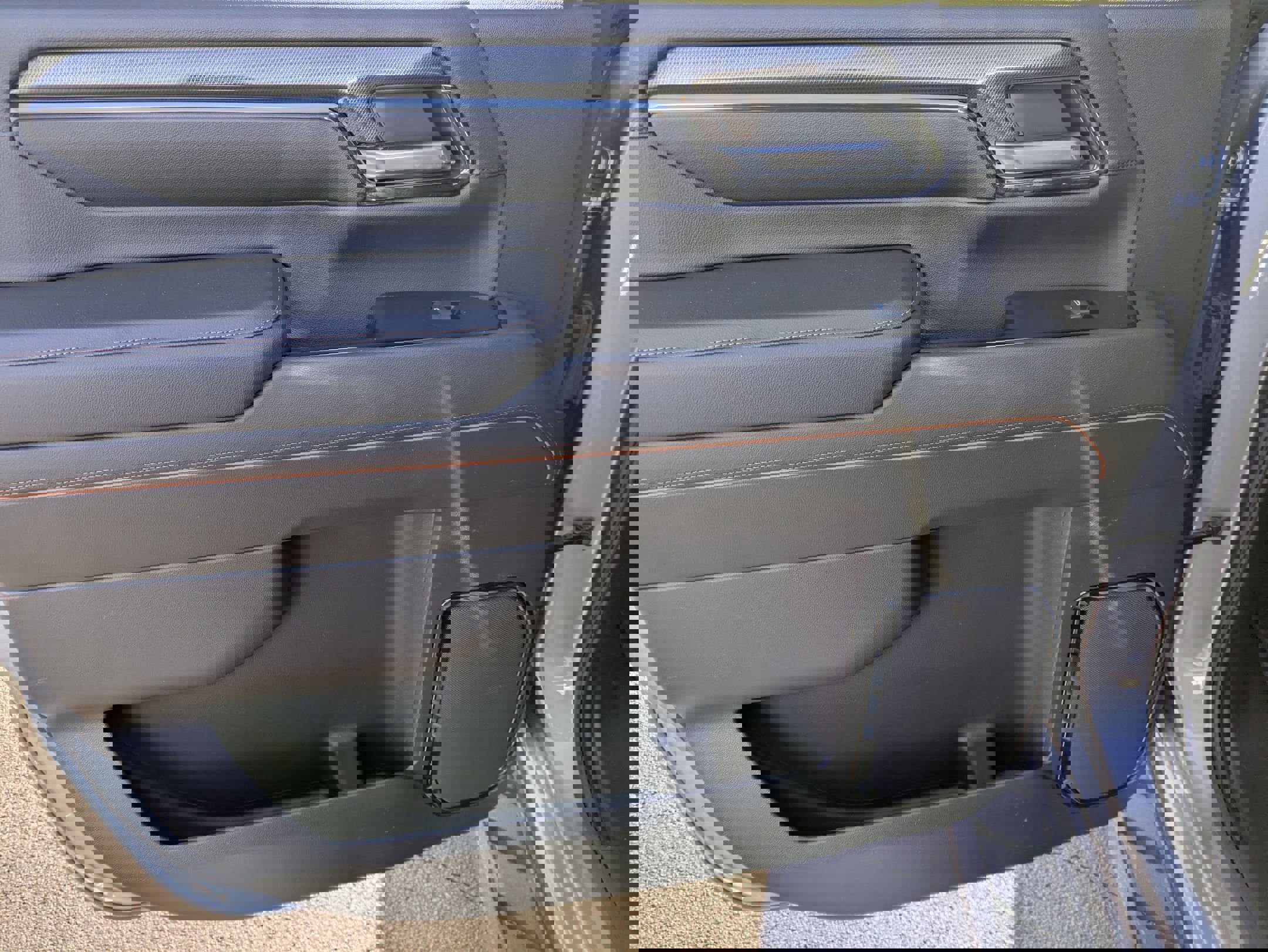 Used 2024 GMC Sierra 2500 AT4 w/ AT4 Premium Plus Package image 28