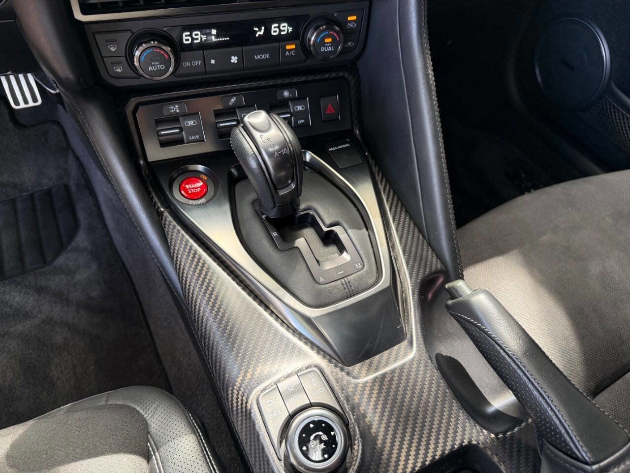 Used 2024 Nissan GT-R Premium w/ Floor Mat Package AWD/4WD image 20