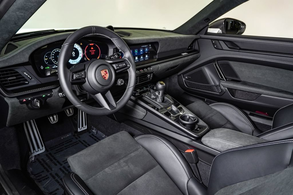 Certified 2026 Porsche 911 GT3 RWD image 4