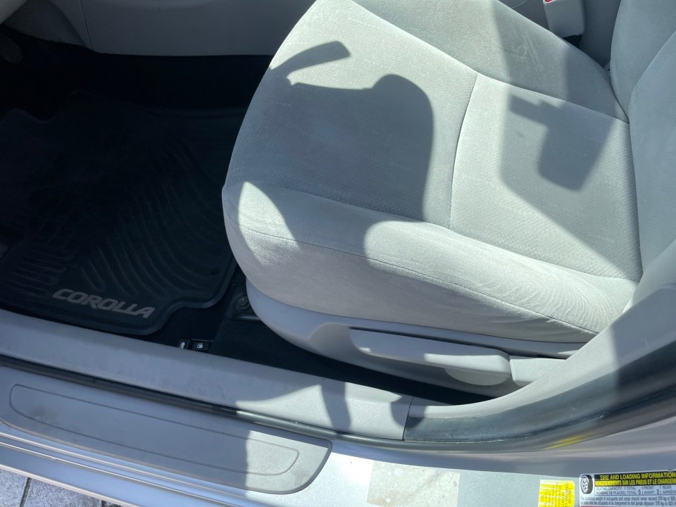 Used 2013 Toyota Corolla L image 39