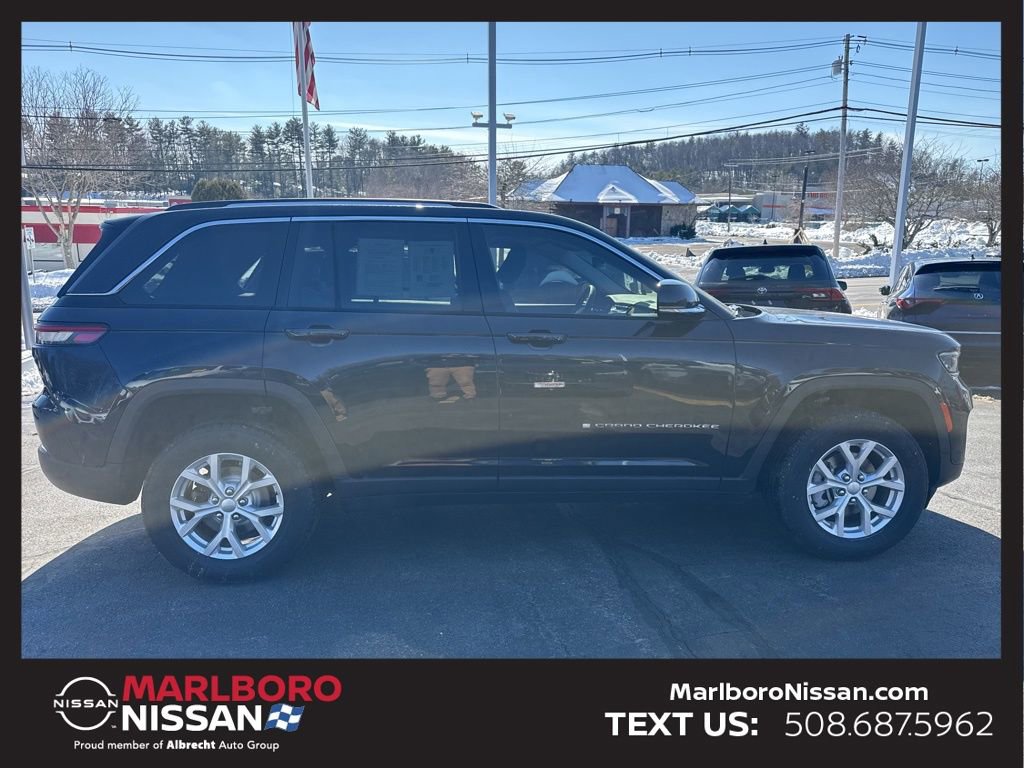 Used 2023 Jeep Grand Cherokee Limited image 8