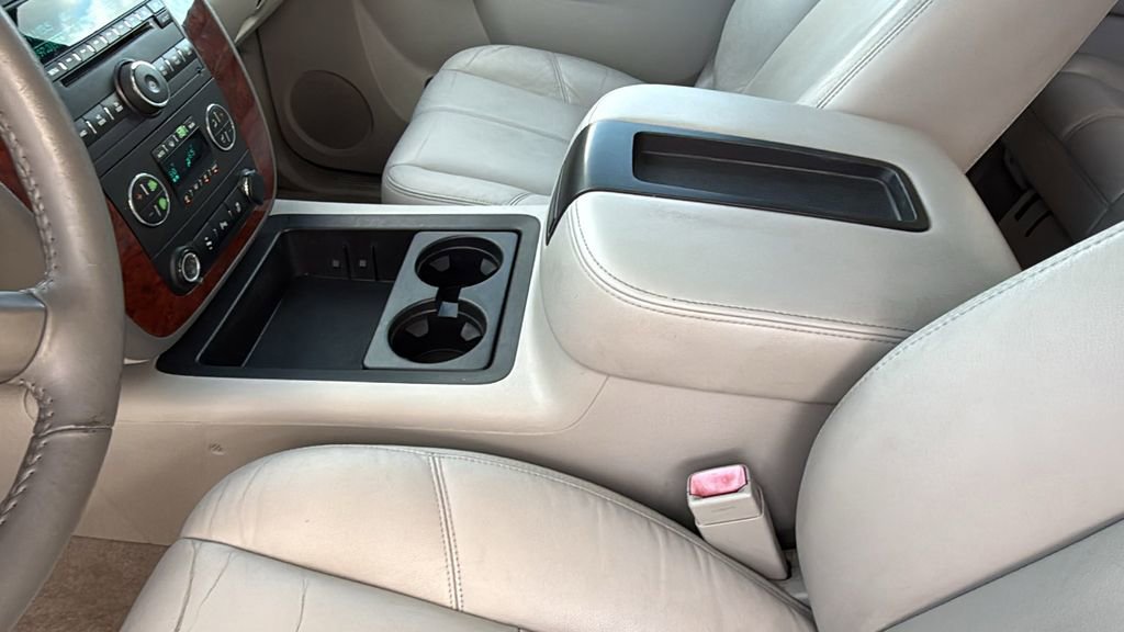 Used 2014 Chevrolet Tahoe LT RWD image 36