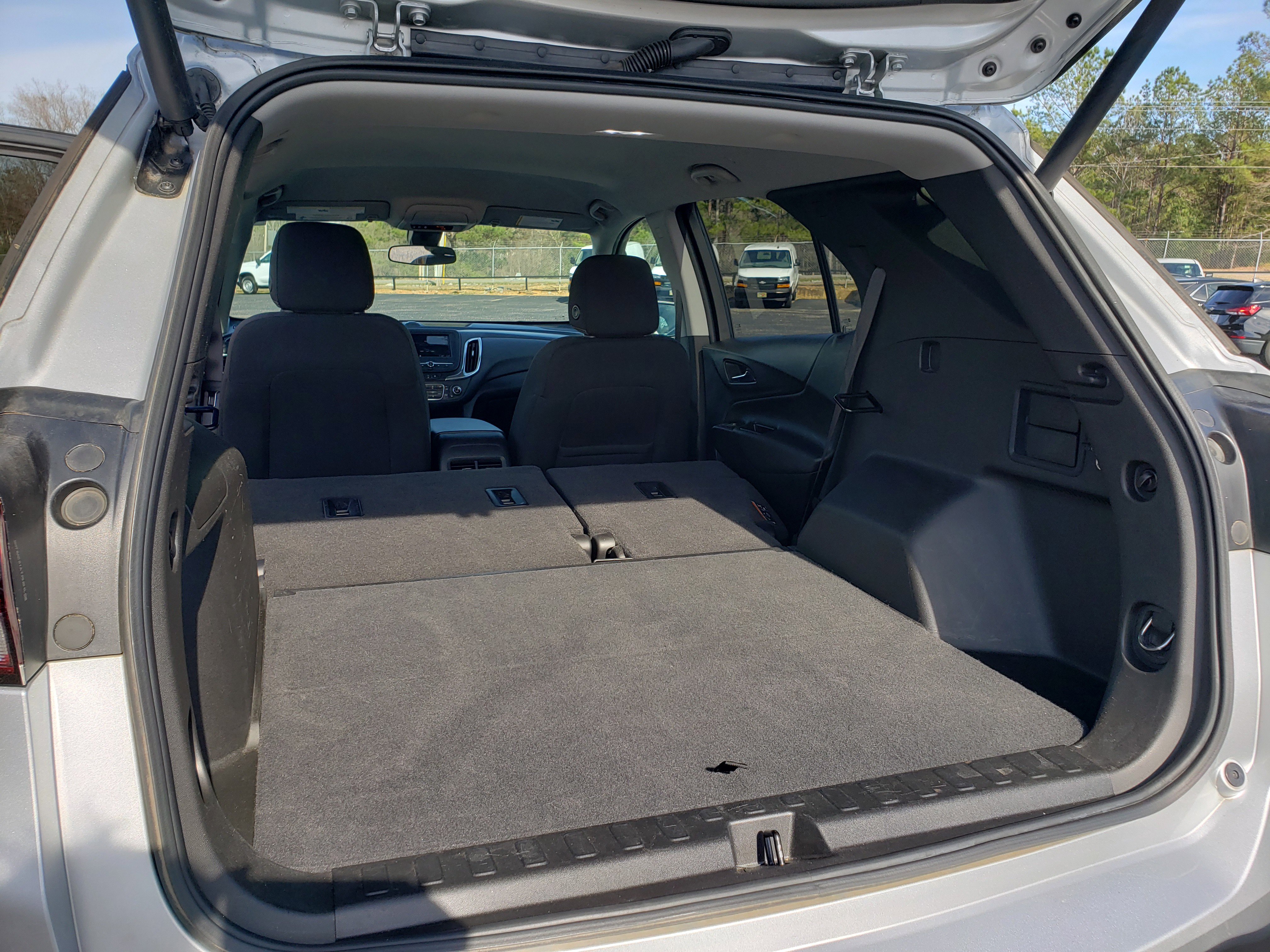 Used 2022 Chevrolet Equinox LT w/ Driver Convenience Package image 12