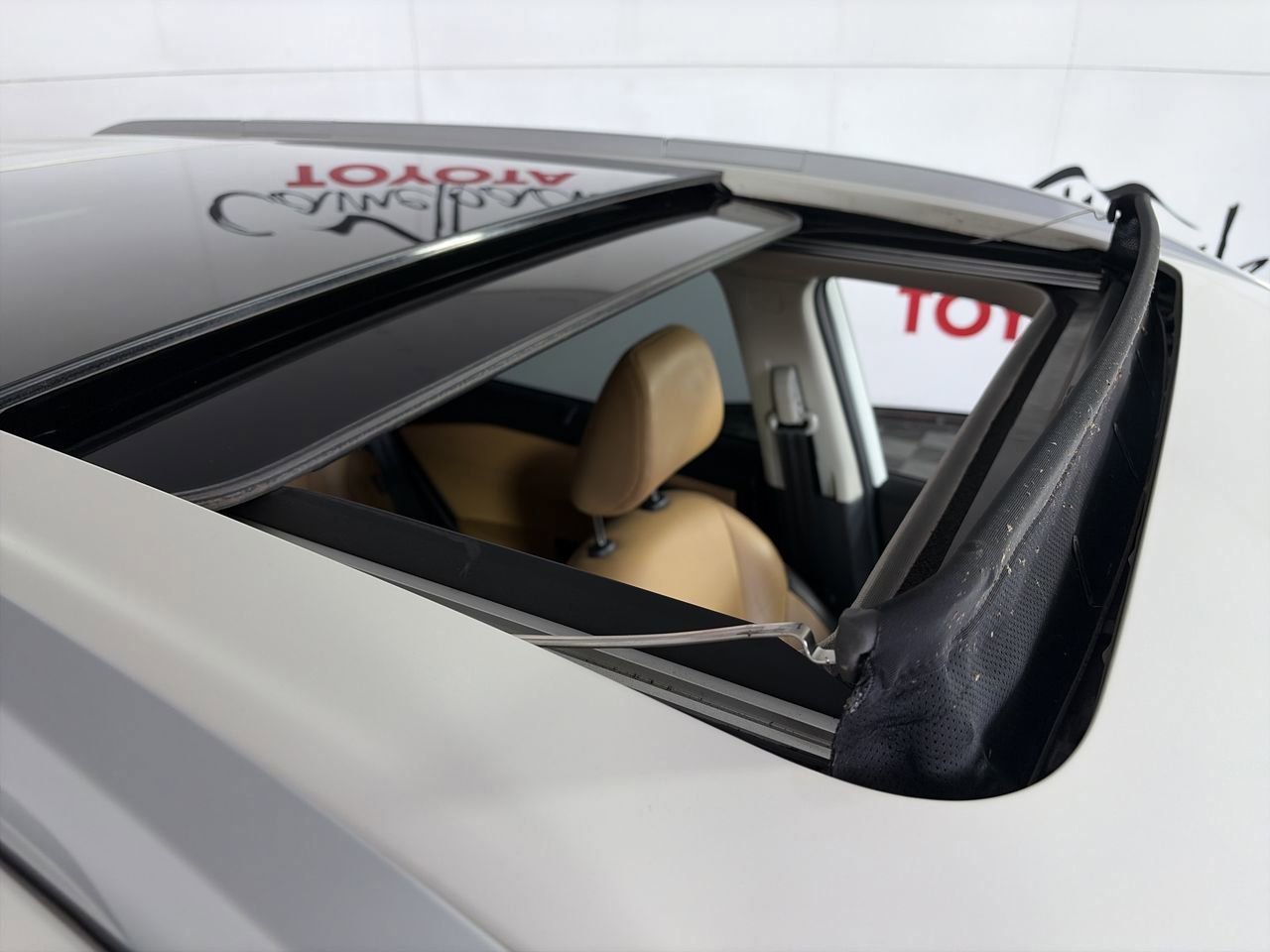 Used 2022 Nissan Rogue Platinum w/ Head-Up Display Package FWD image 11