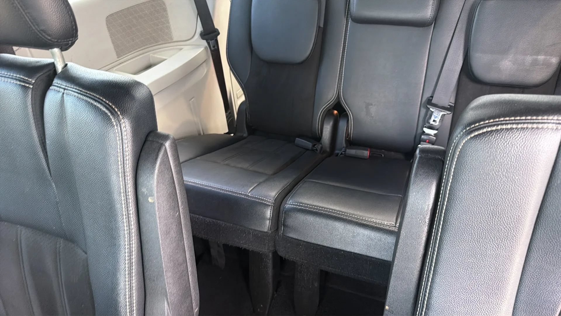 Used 2019 Dodge Grand Caravan SXT w/ Driver Convenience Group FWD image 47