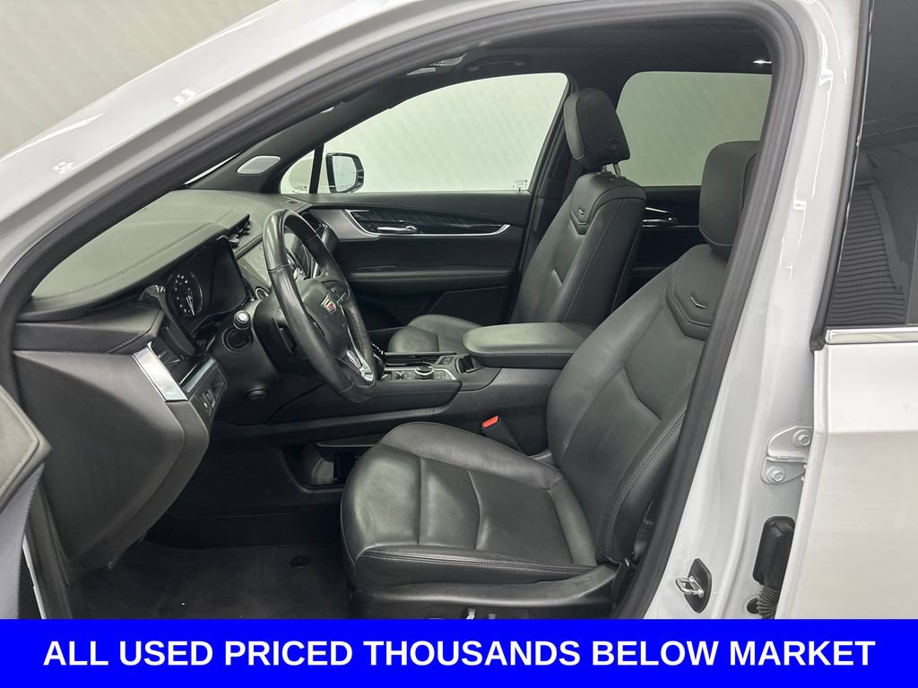 Used 2024 Cadillac XT6 Premium Luxury w/ LPO, Floor Liner Package AWD/4WD image 9