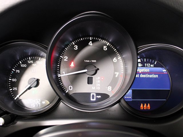 Used 2023 Porsche Macan image 18