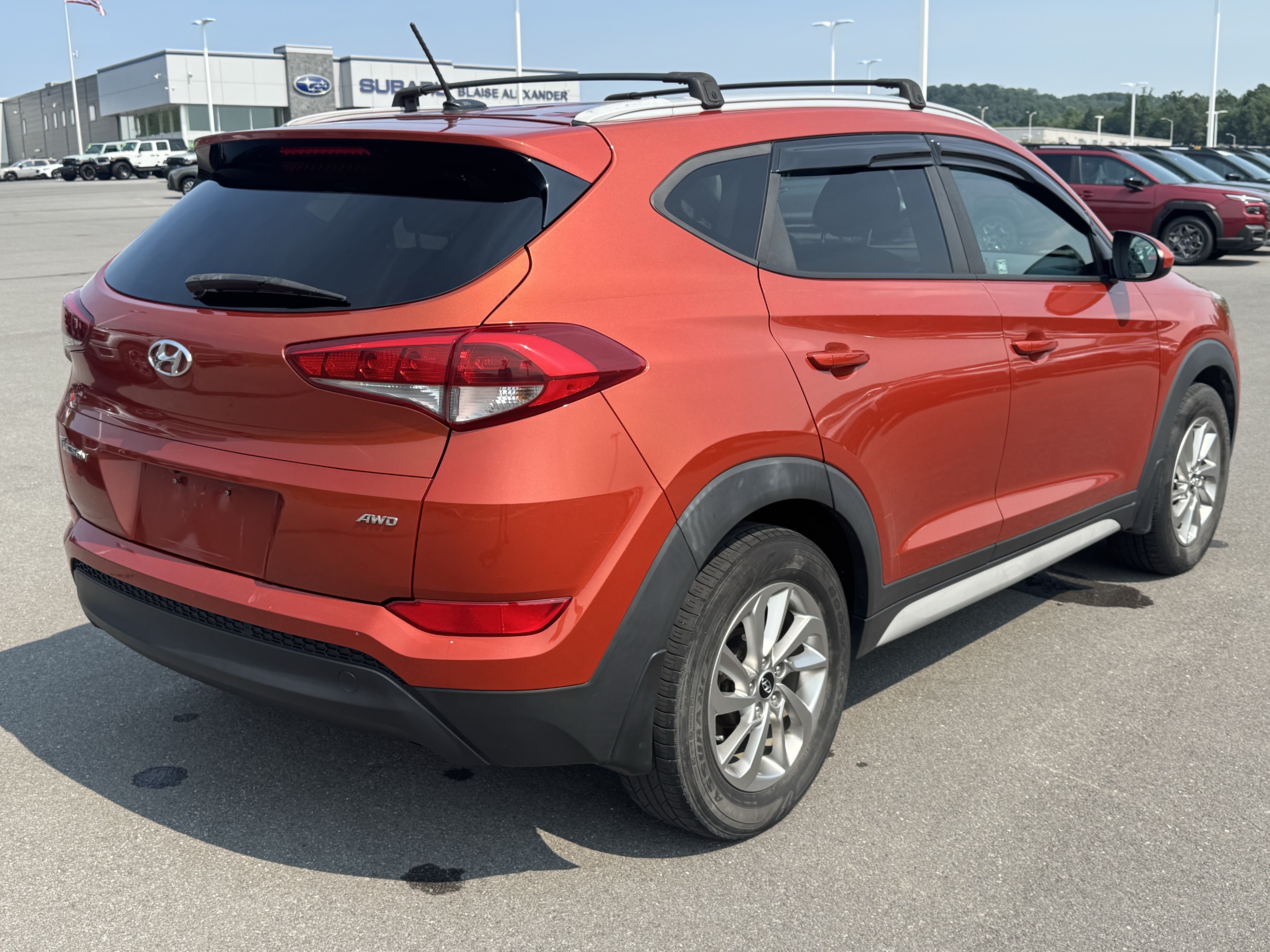 Used 2017 Hyundai Tucson SE w/ SE Popular Package 02 AWD/4WD image 3