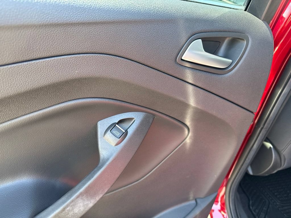 Used 2019 Ford Escape SE FWD image 30